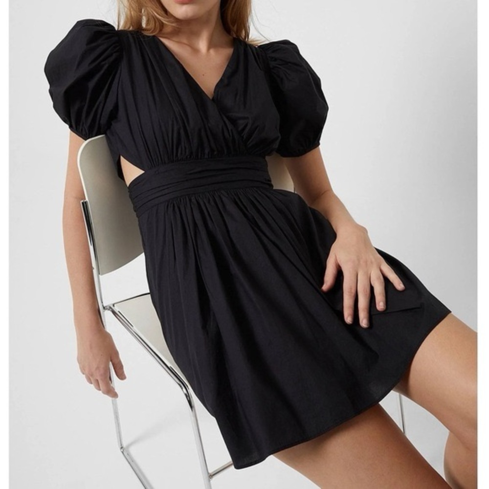 French Connection Rhodes Poplin V Neck Mini Dress🤍